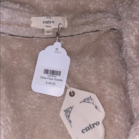 Vest - Picture 2 of 4